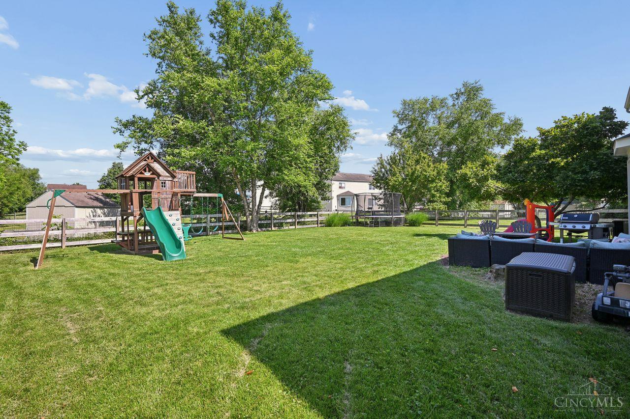 6590 Waverly Park