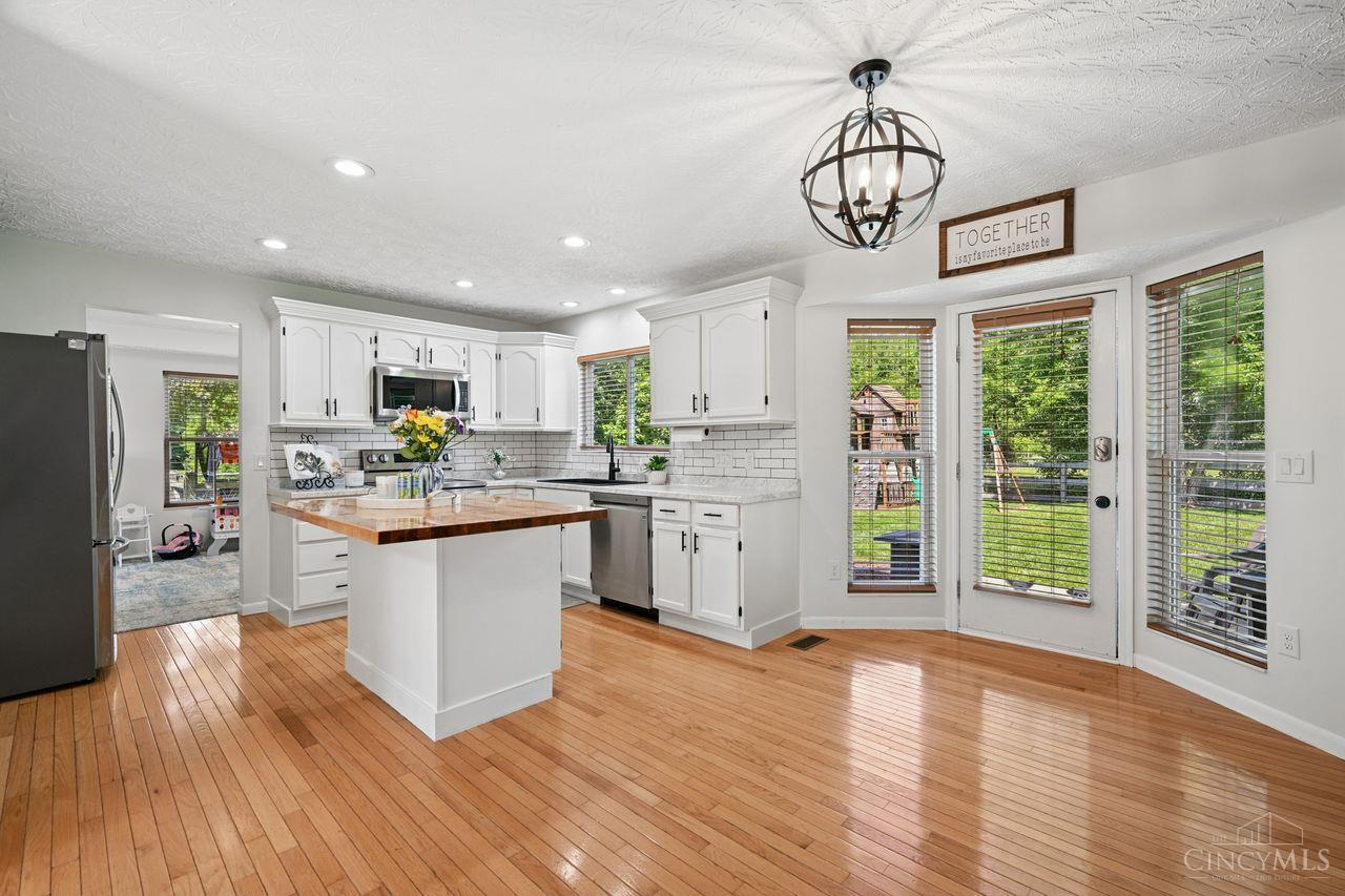 6590 Waverly Park