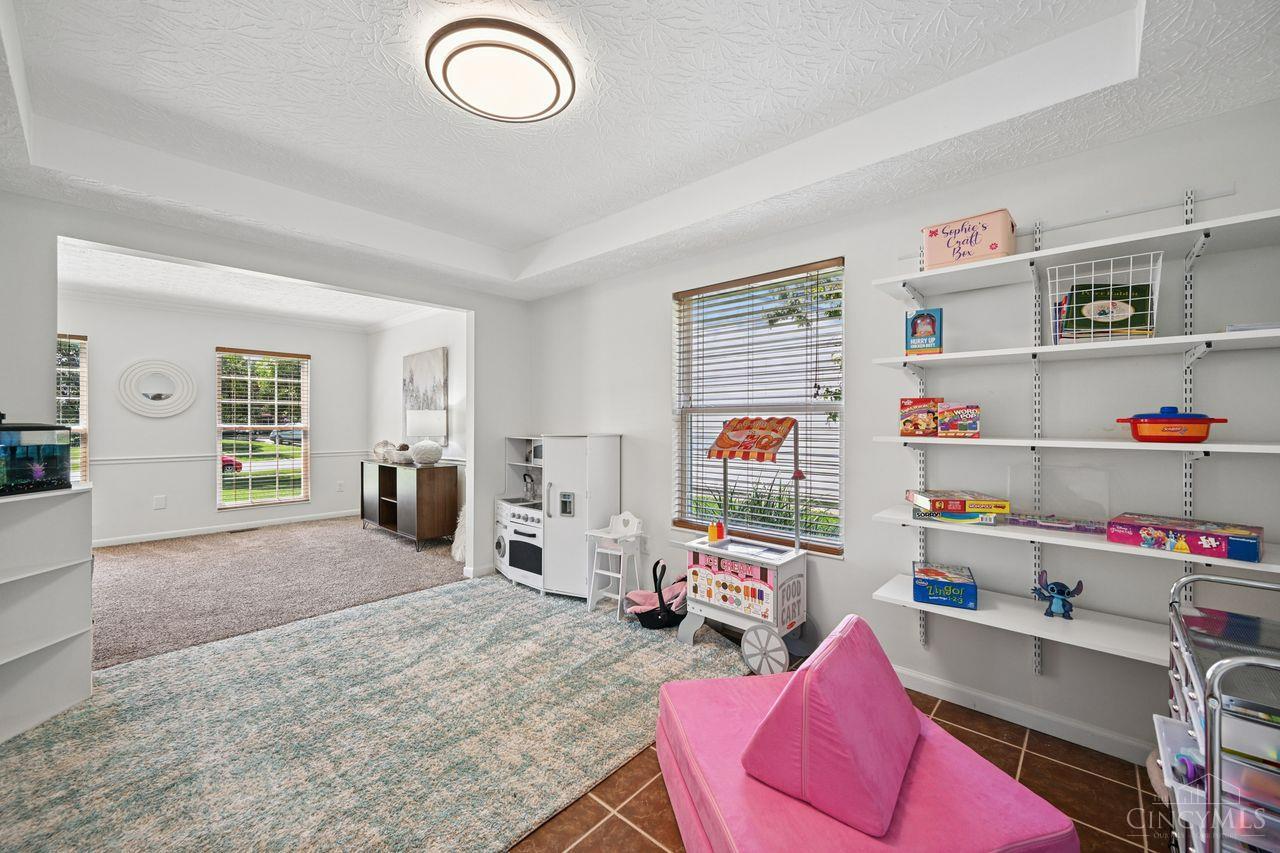 6590 Waverly Park