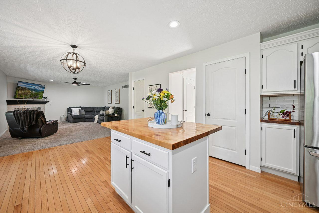6590 Waverly Park
