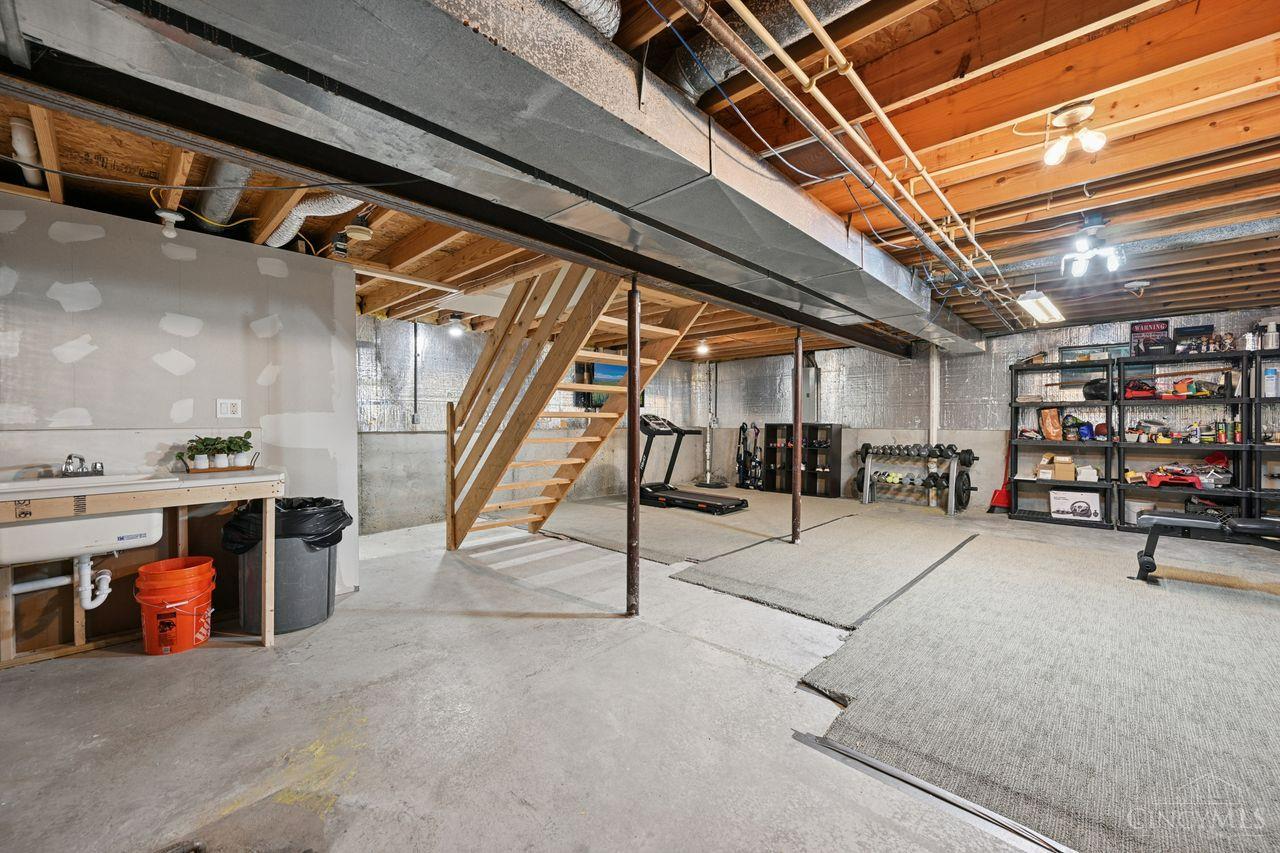 6590 Waverly Park