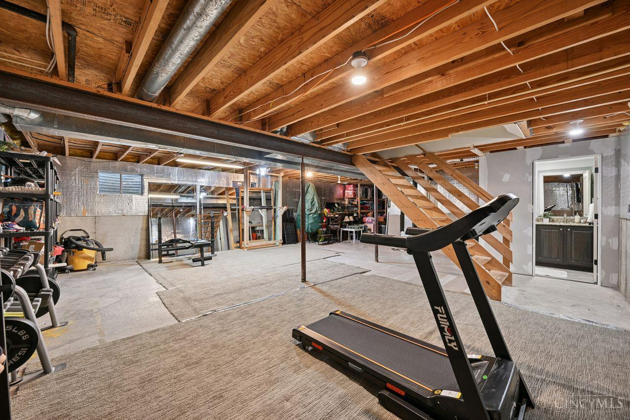 6590 Waverly Park