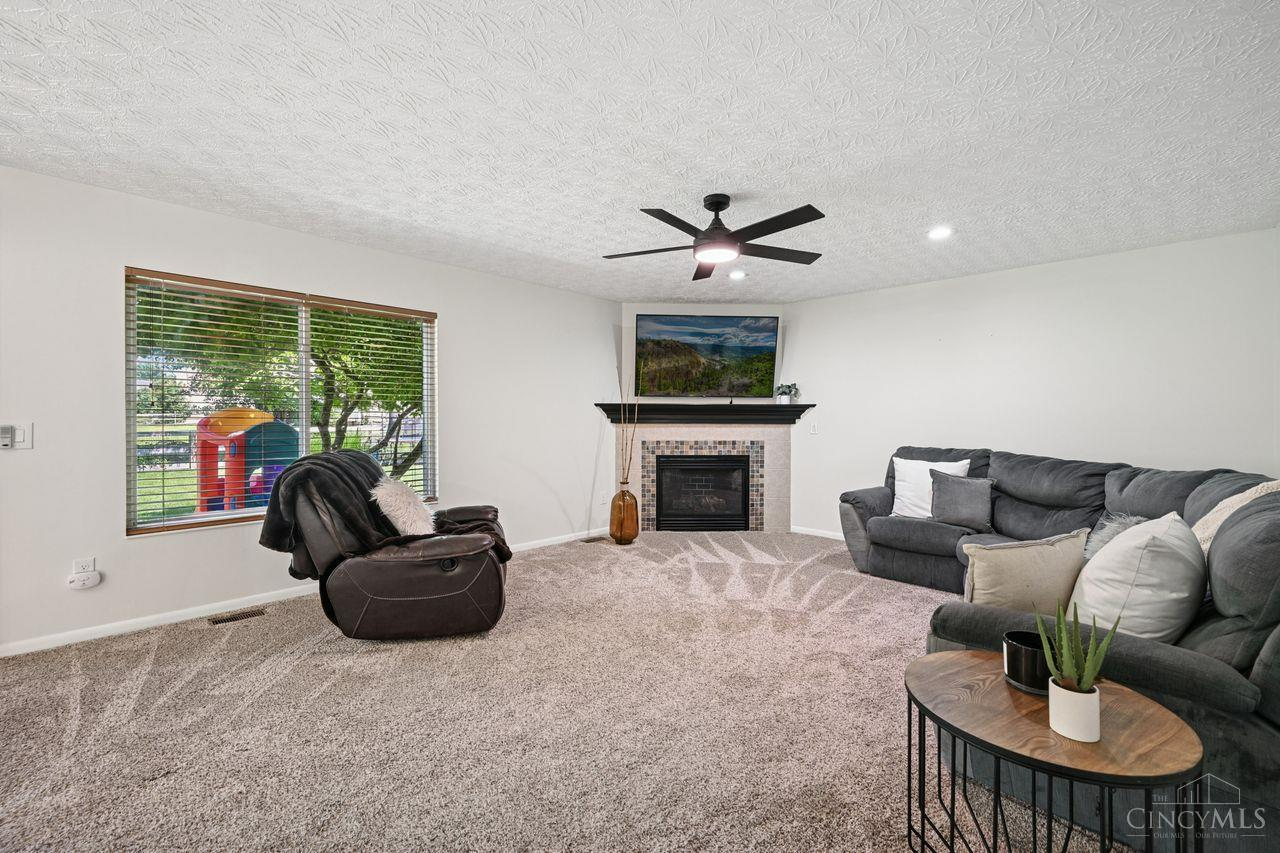 6590 Waverly Park
