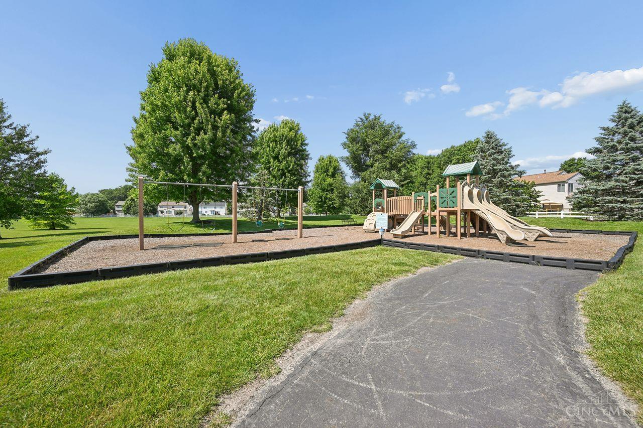 6590 Waverly Park