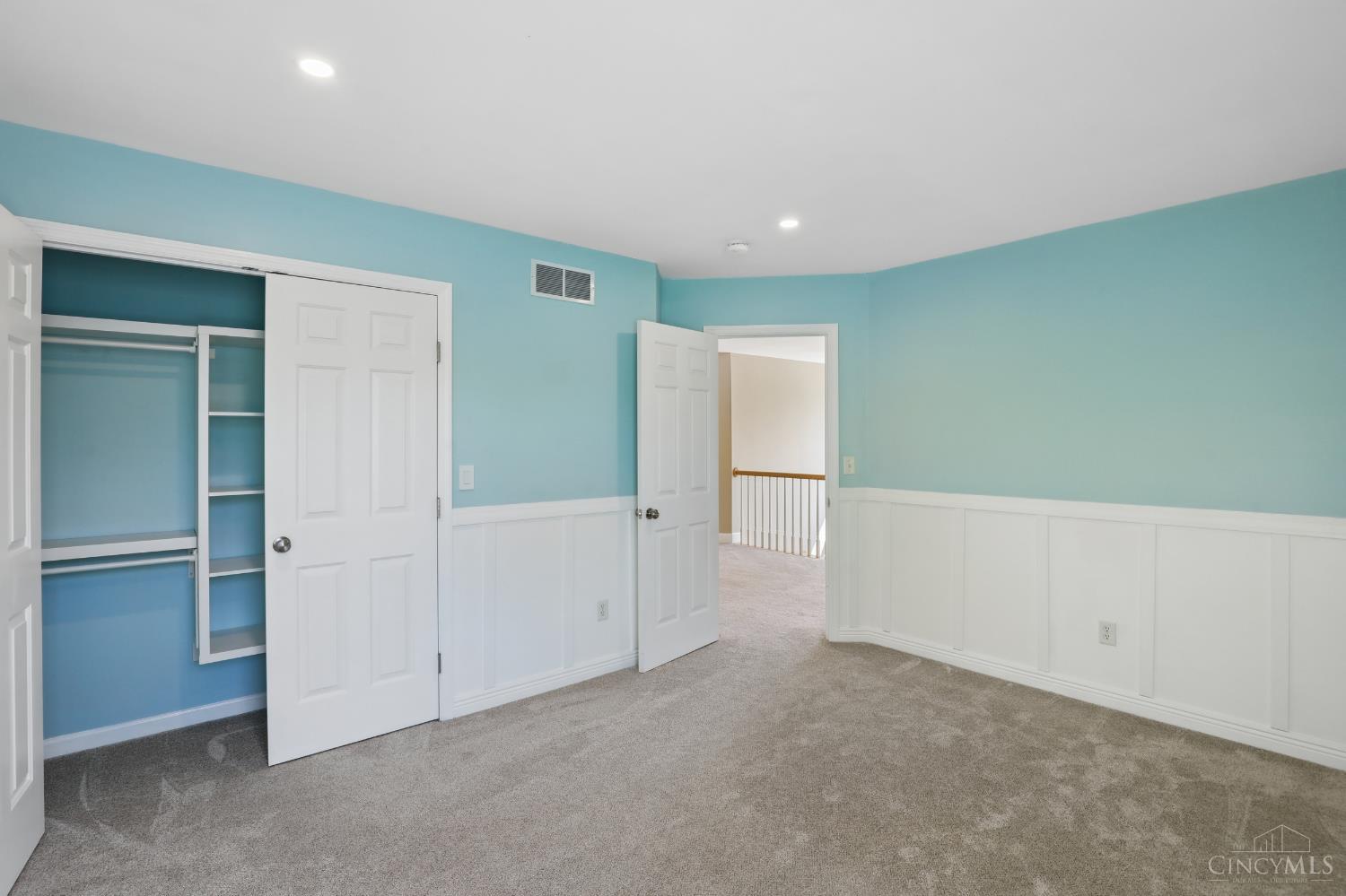 7665 Hunt Club Drive