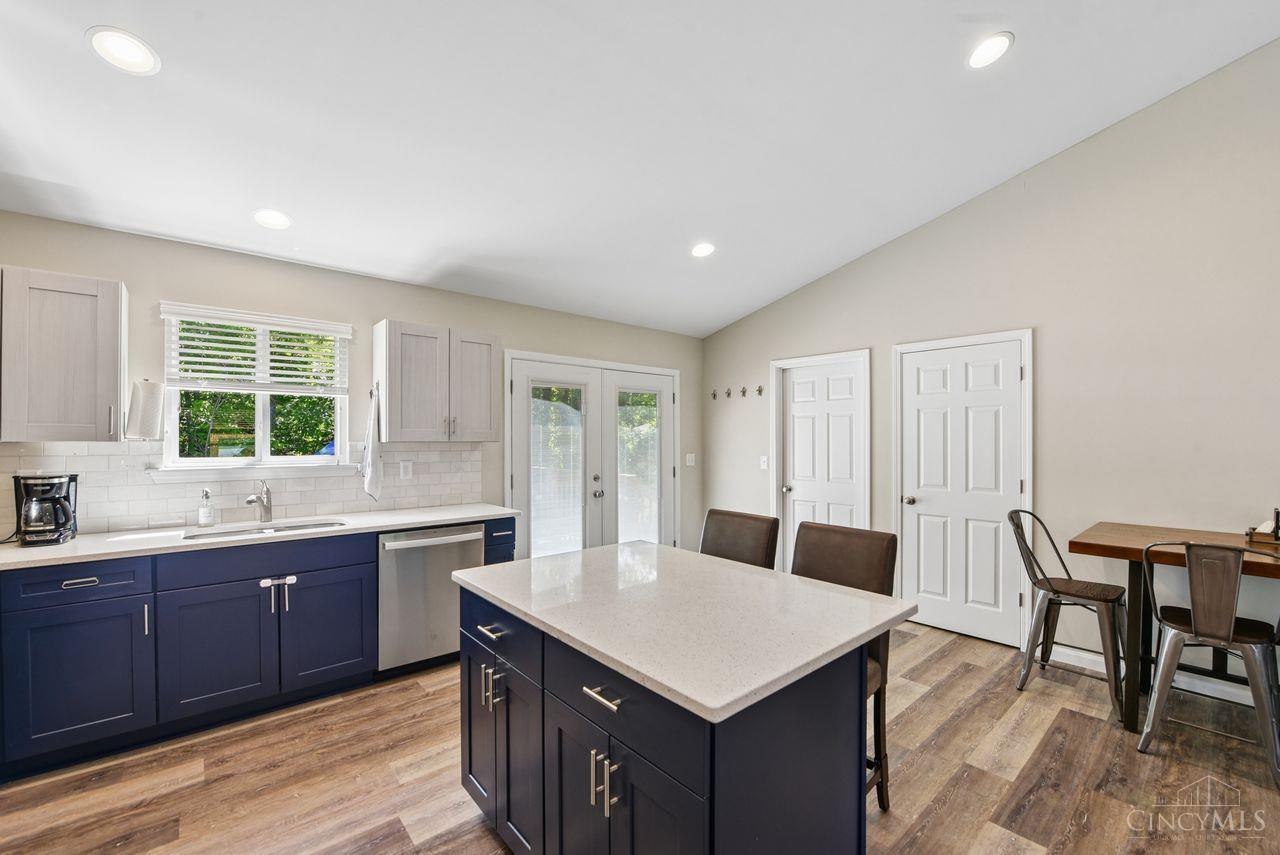 1249 Traction Road