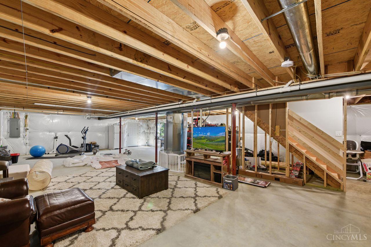 1249 Traction Road