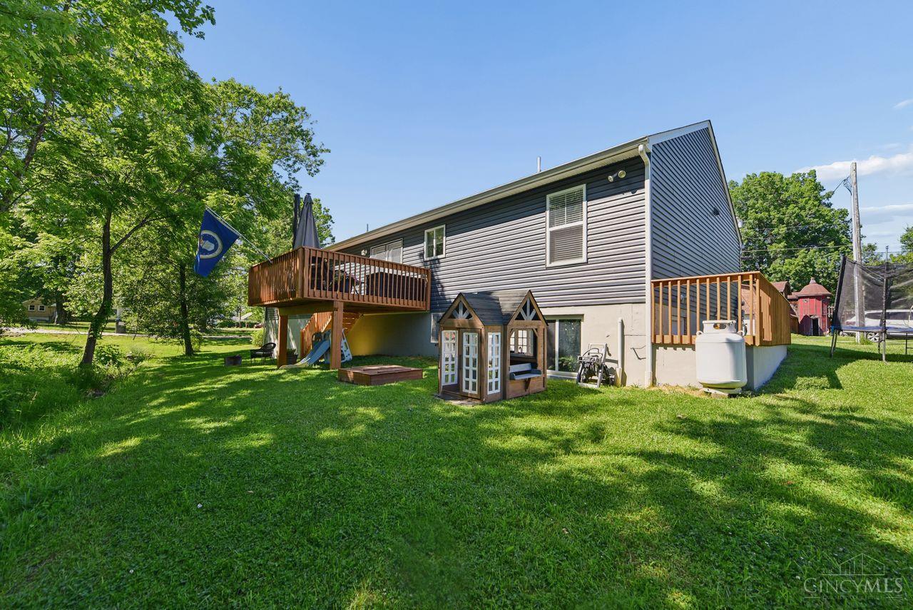 1249 Traction Road
