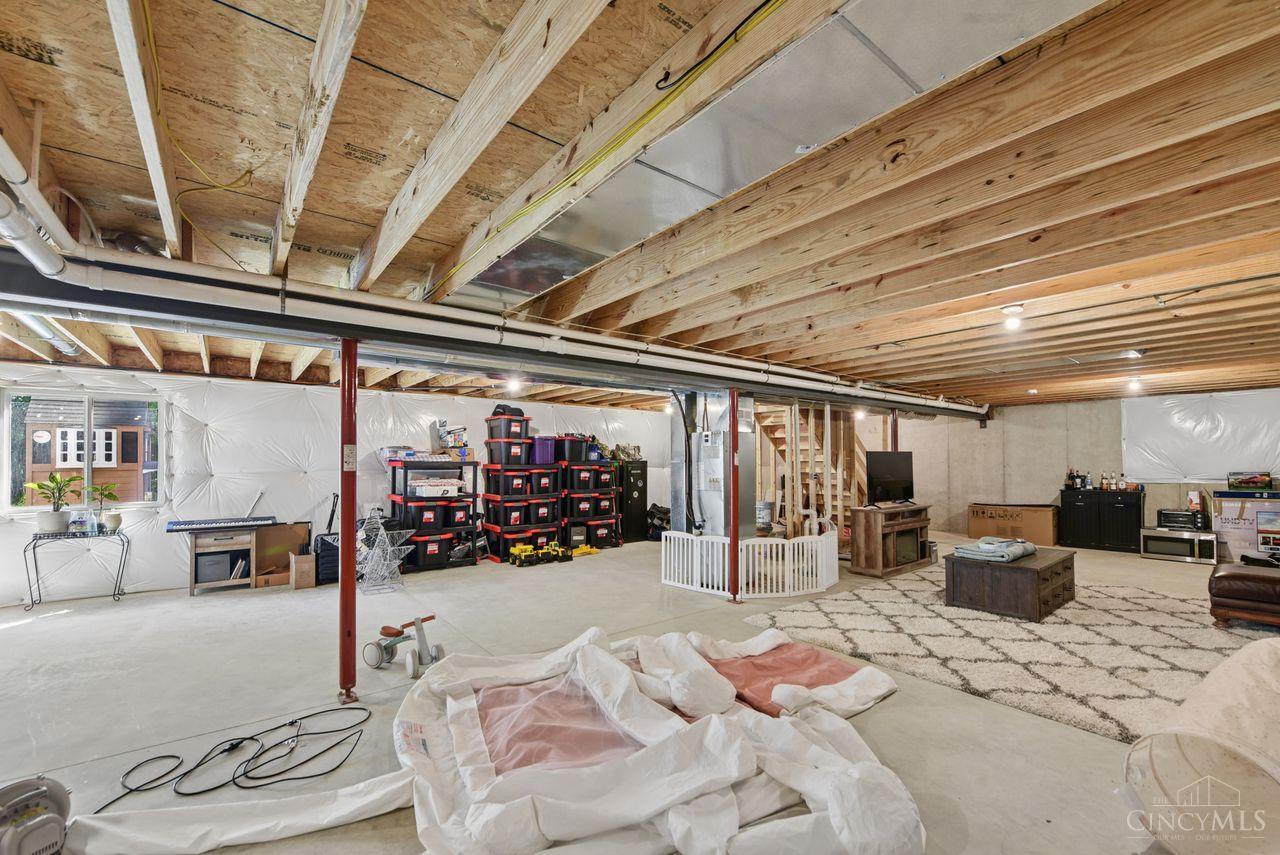 1249 Traction Road