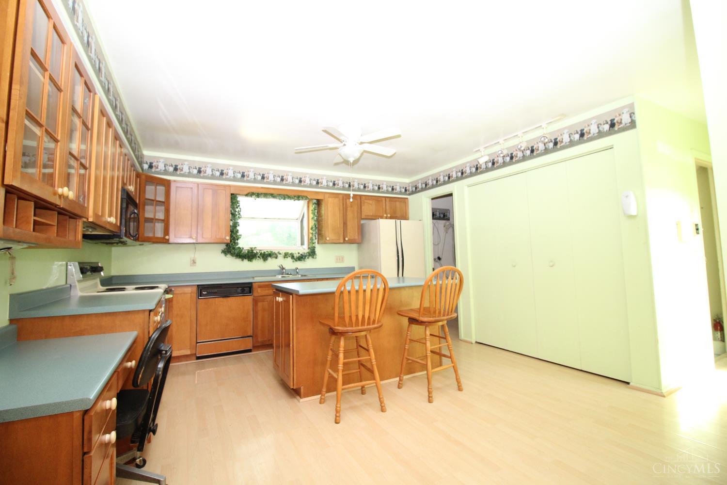1371 Taft Place
