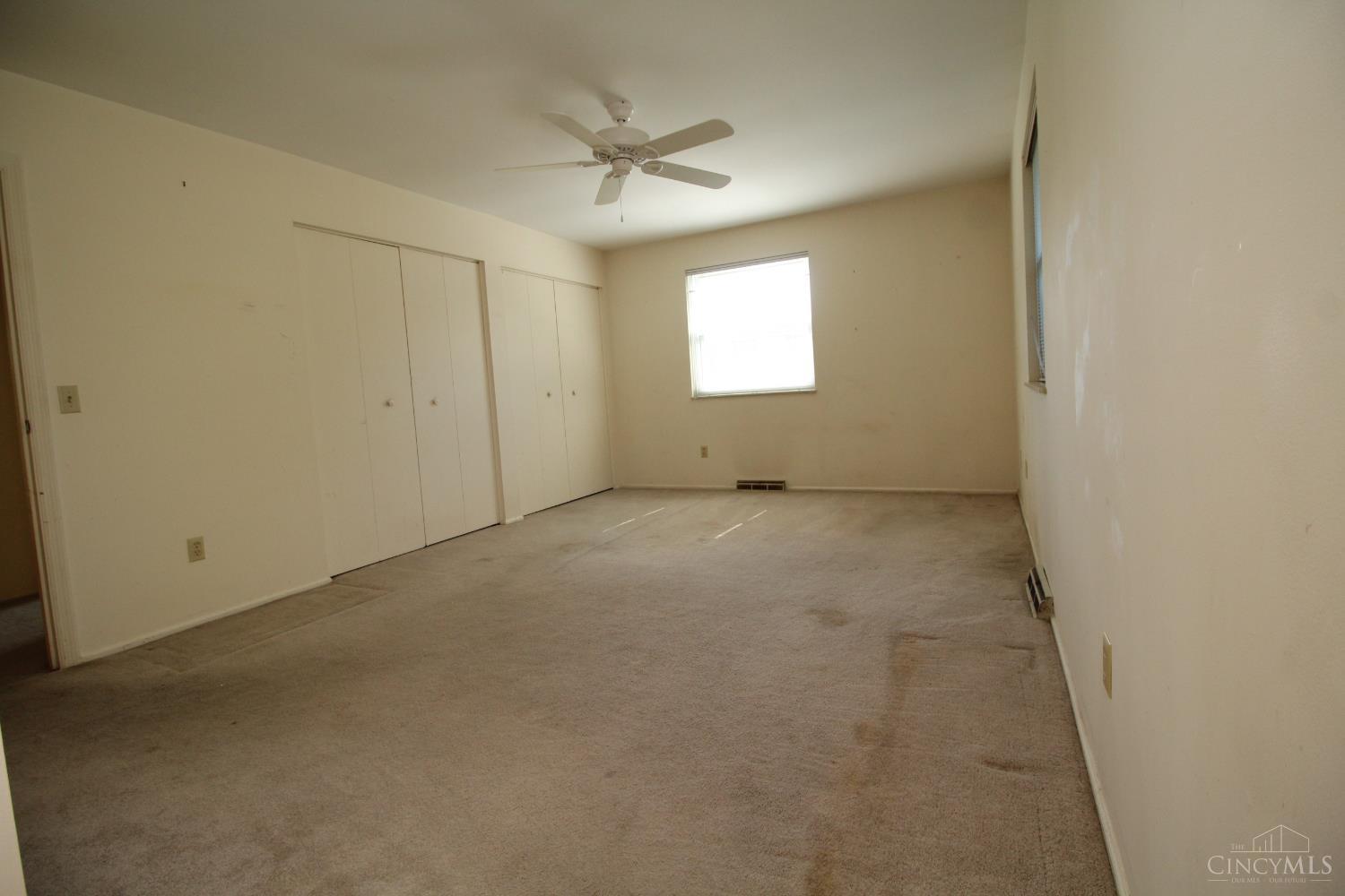 1371 Taft Place