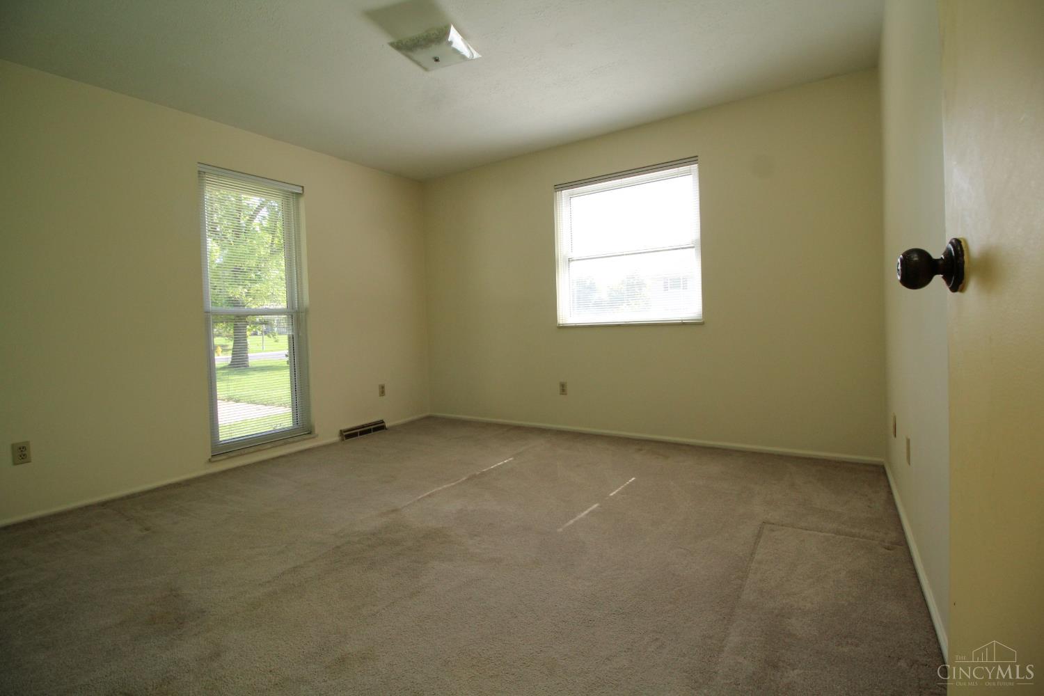 1371 Taft Place