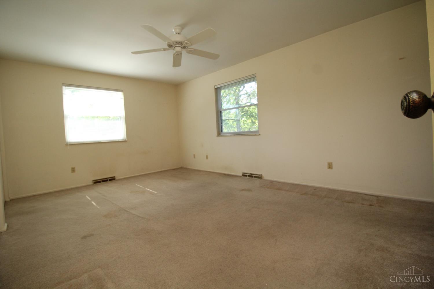 1371 Taft Place