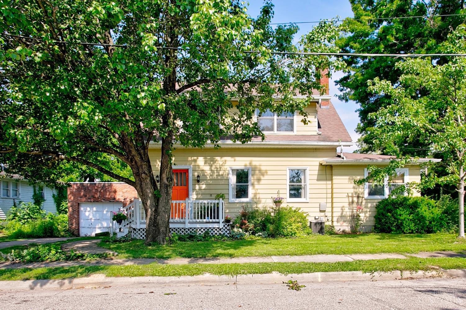 611 Maple Street