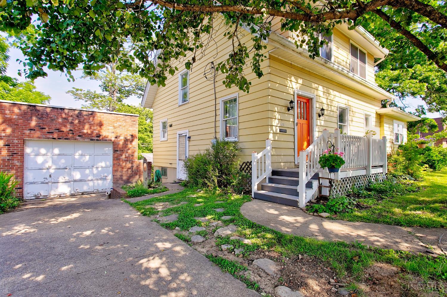 611 Maple Street