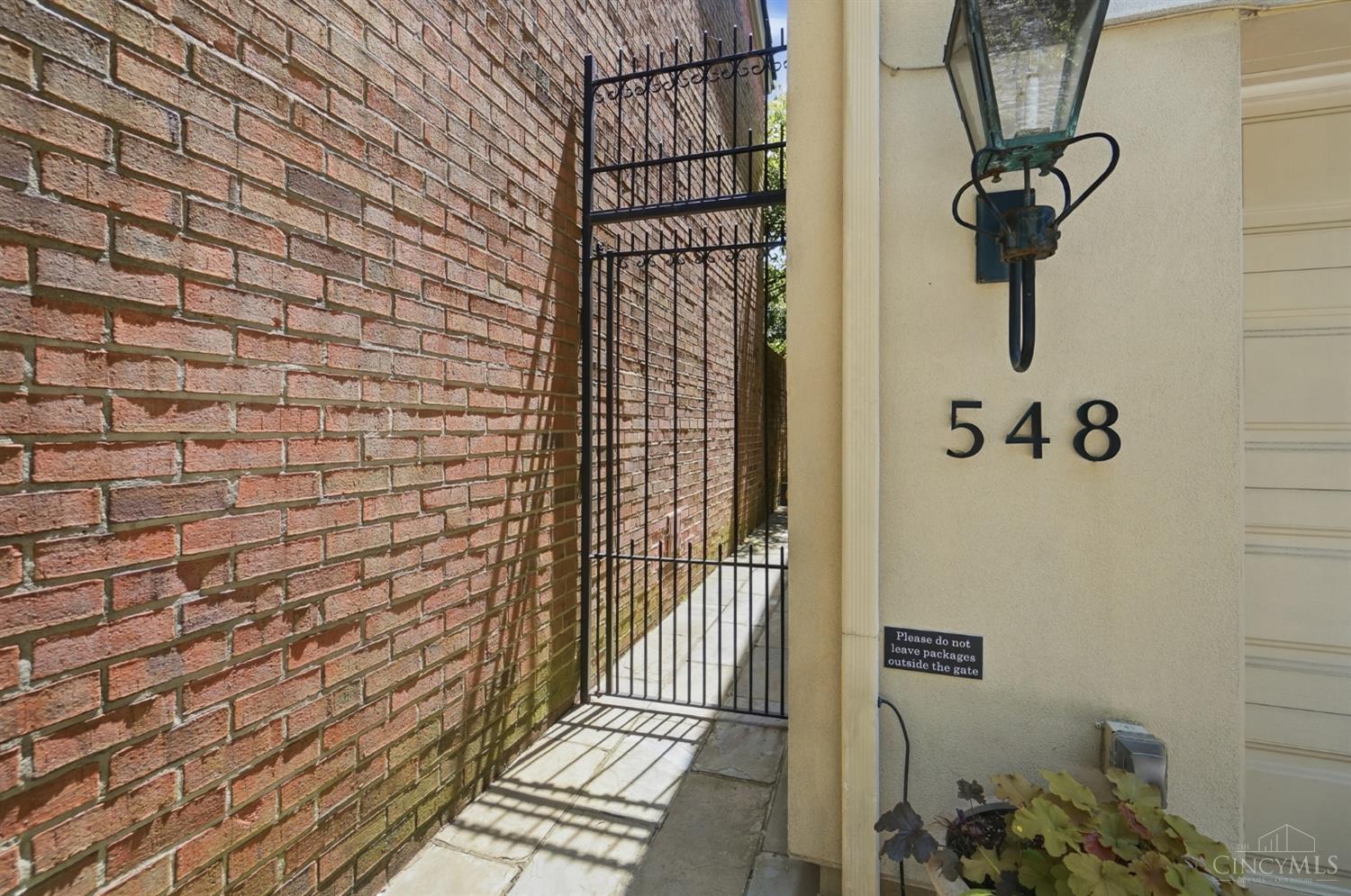 548 Liberty Hill