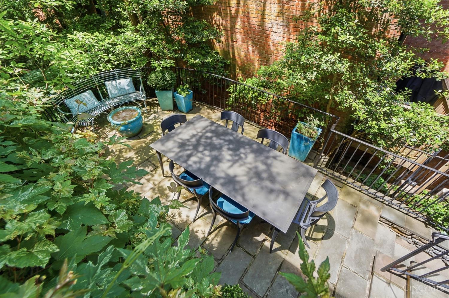 548 Liberty Hill