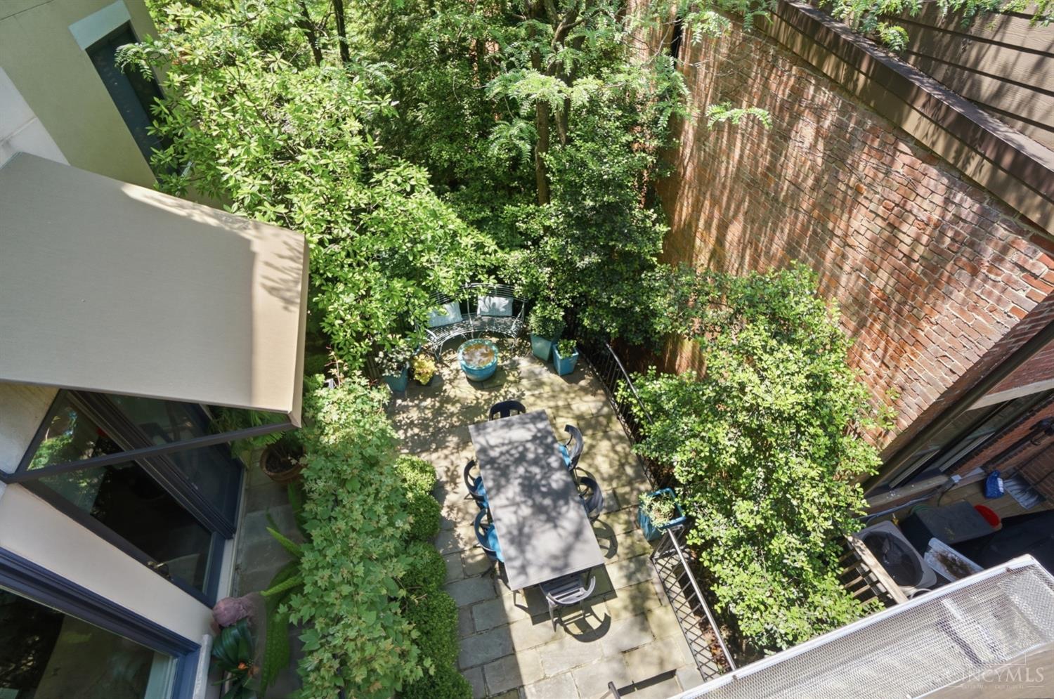 548 Liberty Hill