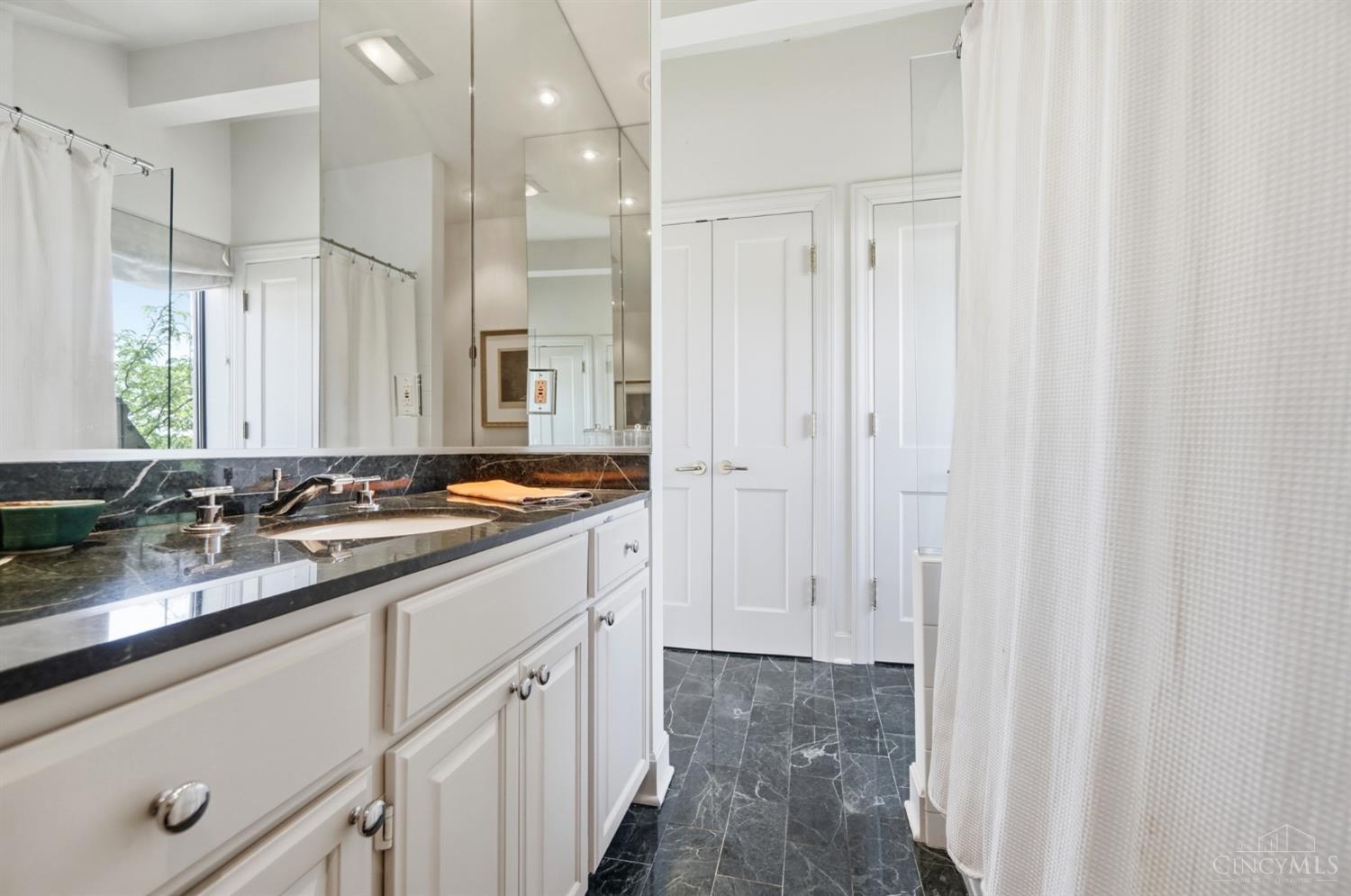548 Liberty Hill