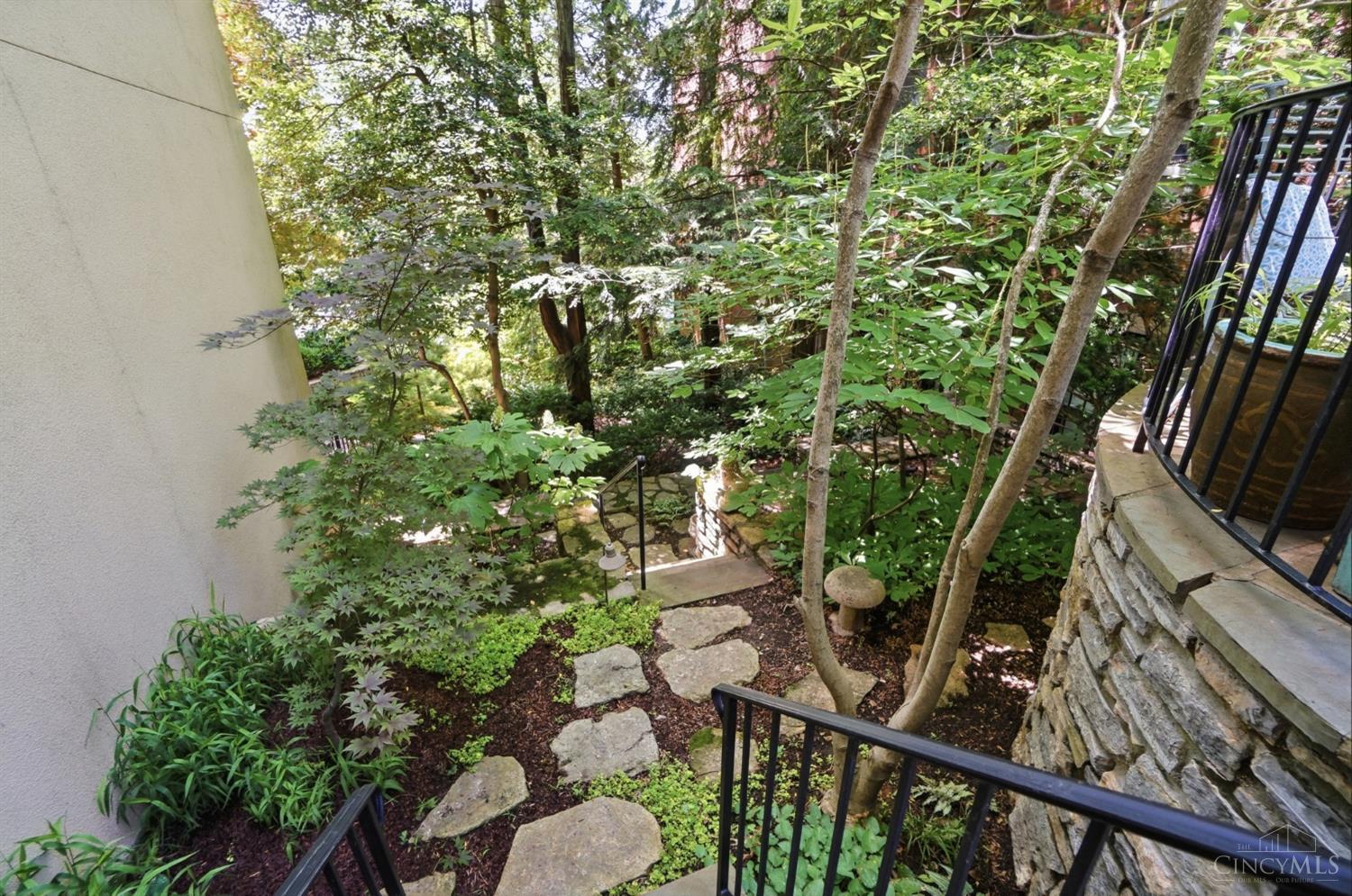 548 Liberty Hill