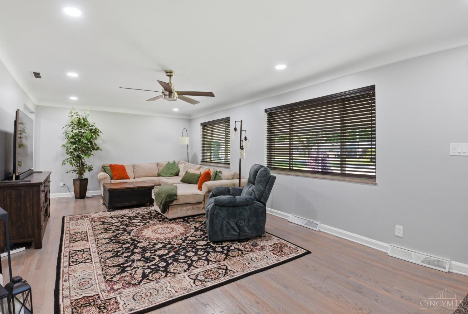 3722 Maplewood Drive