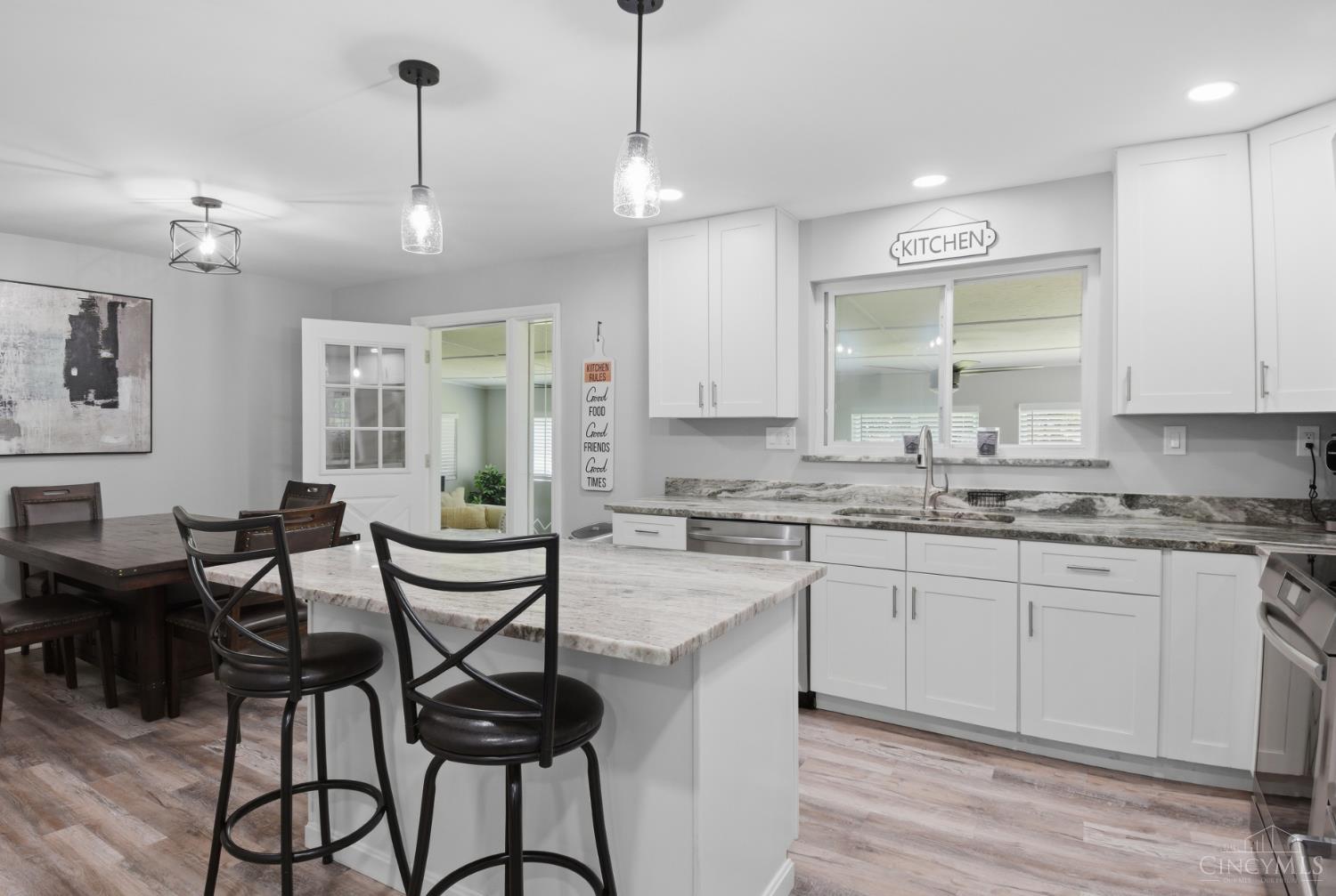3722 Maplewood Drive