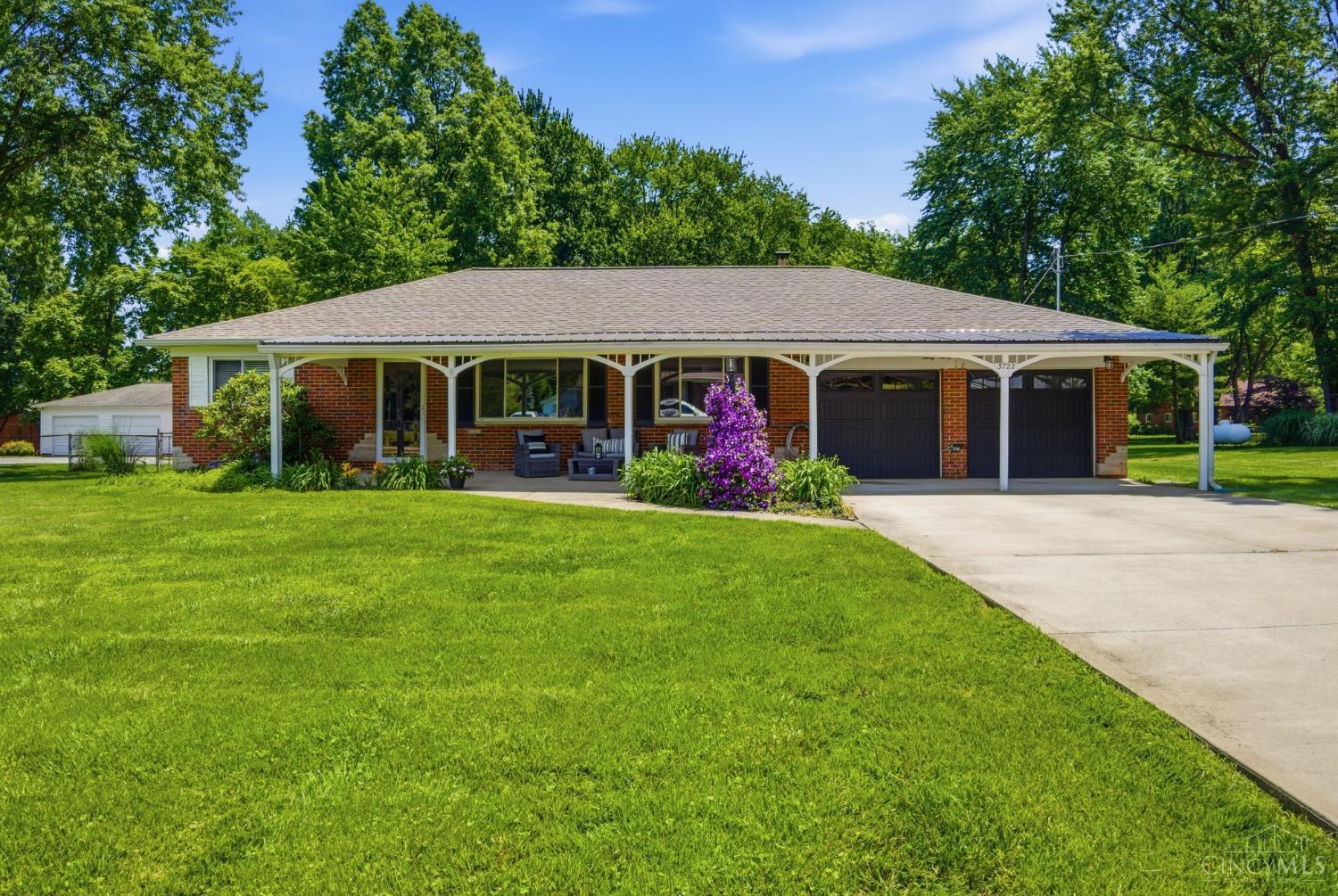3722 Maplewood Drive
