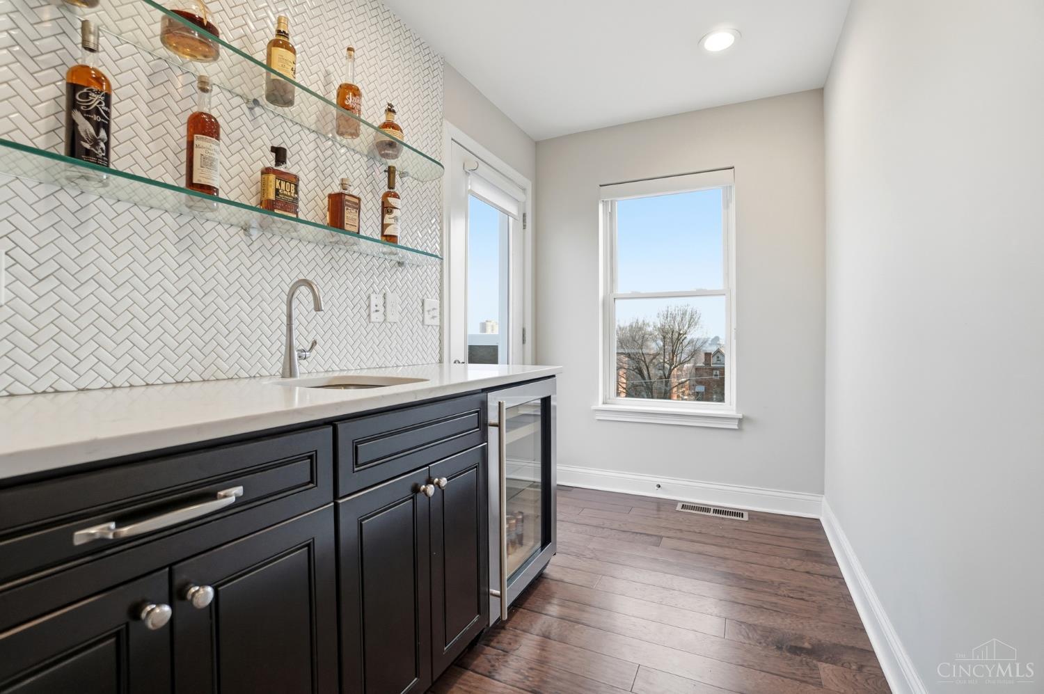 546 Slack Street