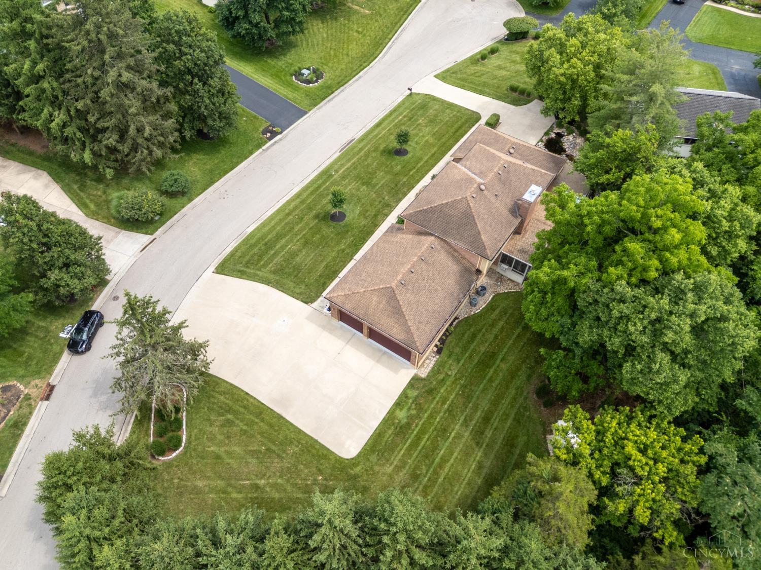 9943 Huntersrun Lane