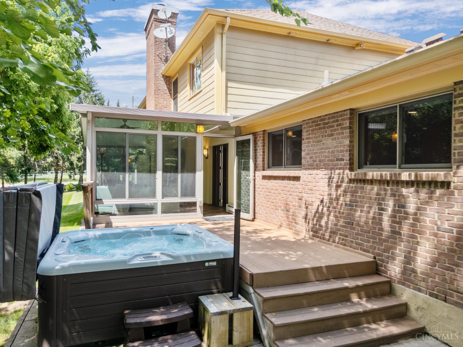 9943 Huntersrun Lane