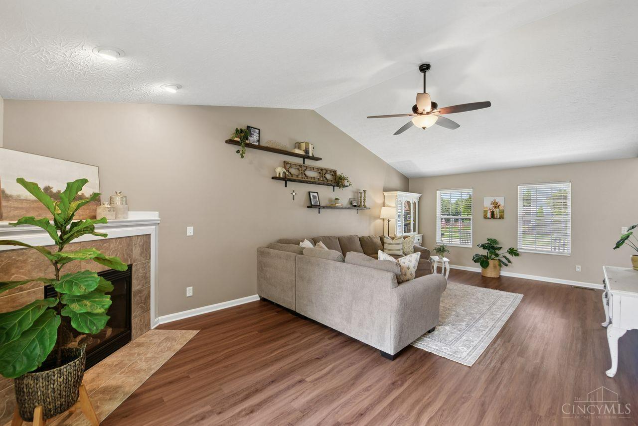1130 Linford Circle