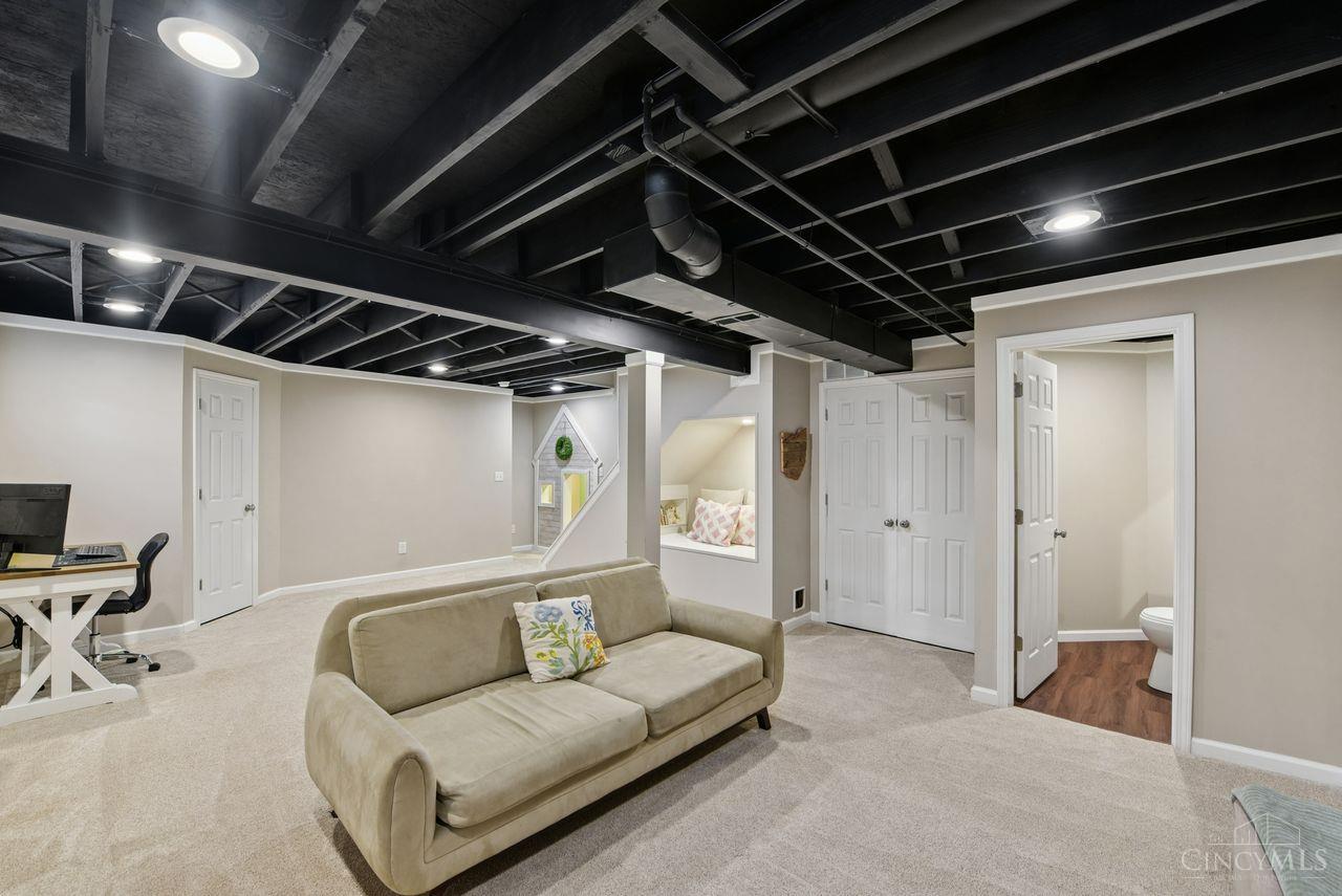 1130 Linford Circle