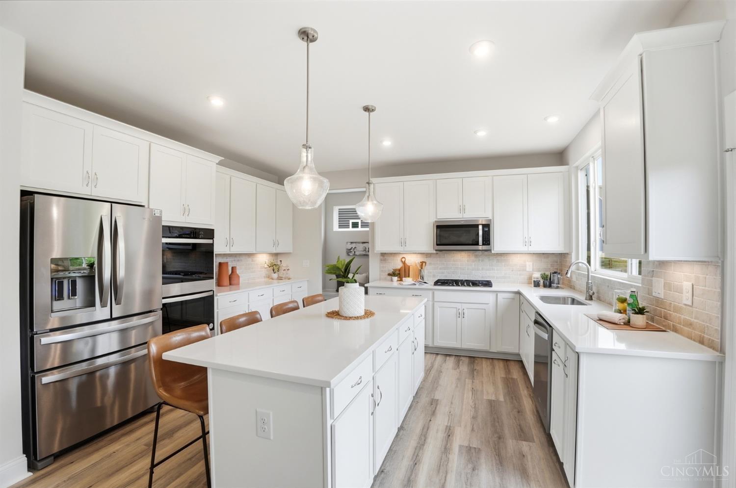 974 Crestpoint Court