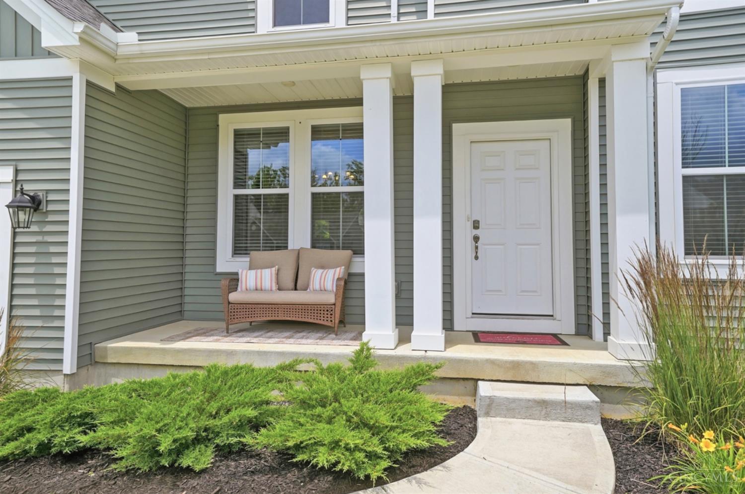 974 Crestpoint Court