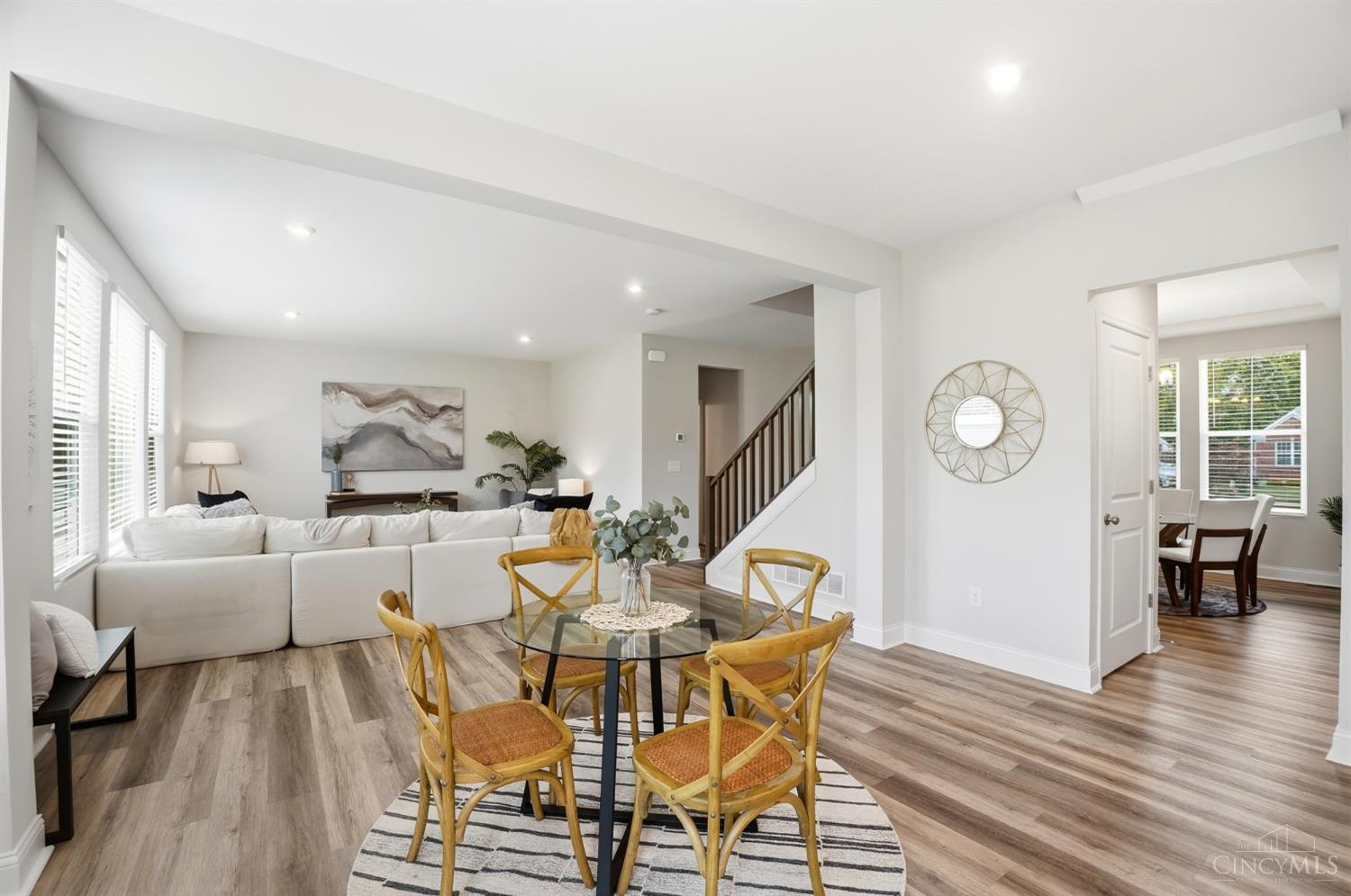974 Crestpoint Court