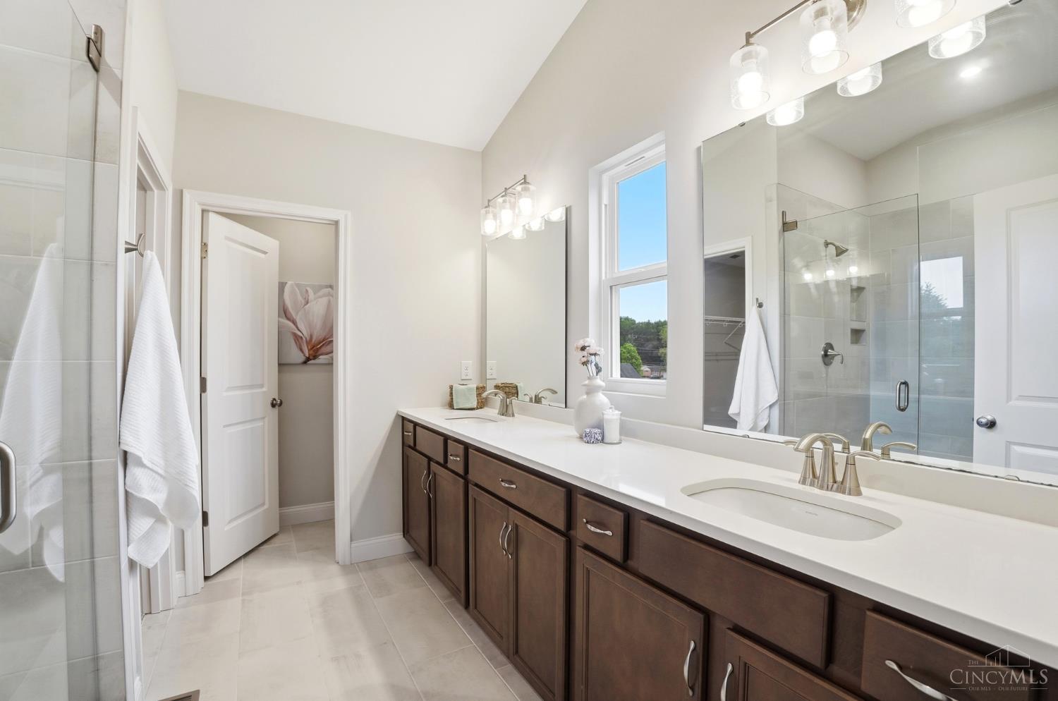 974 Crestpoint Court