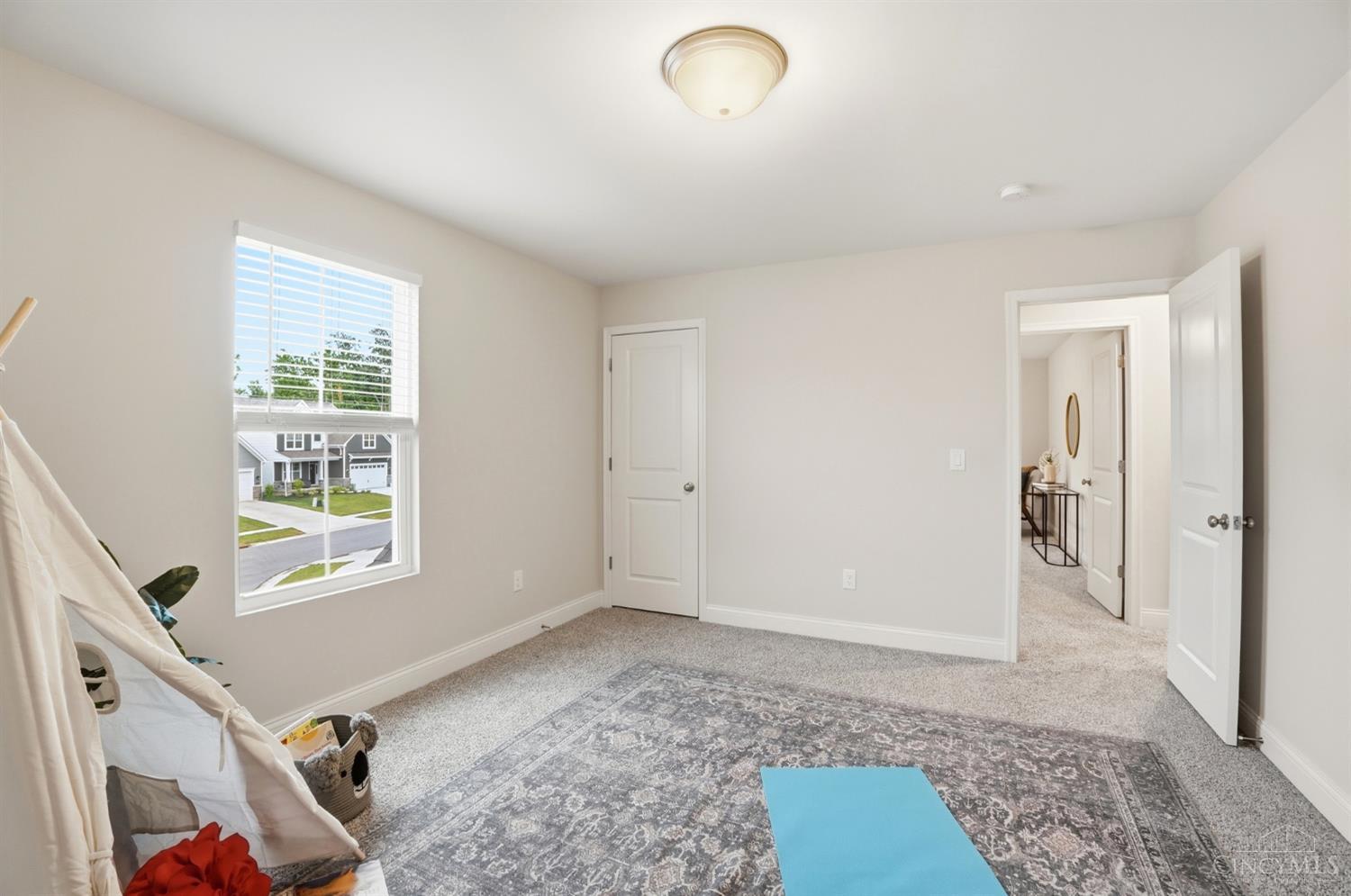 974 Crestpoint Court