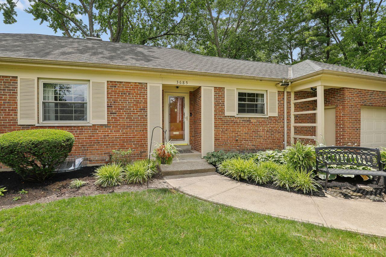 3685 Davenant Avenue