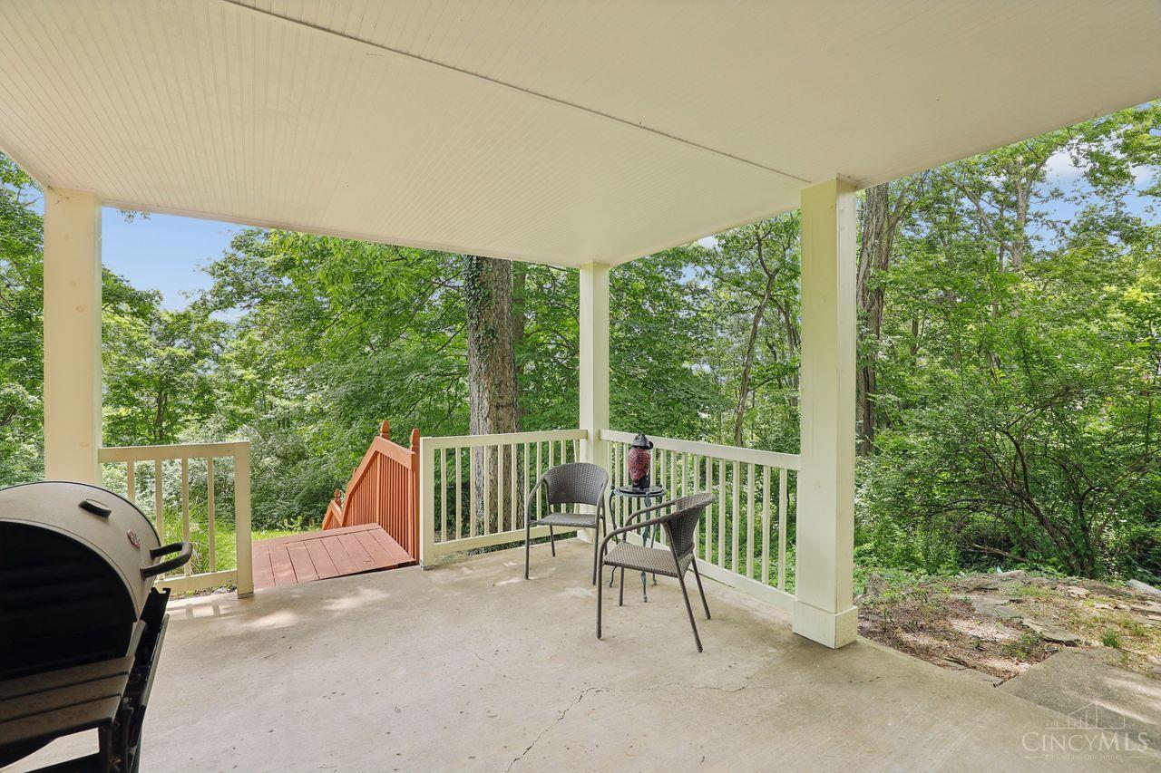 3685 Davenant Avenue