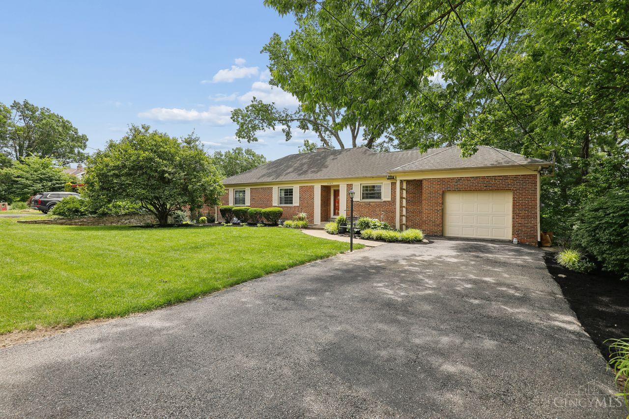 3685 Davenant Avenue