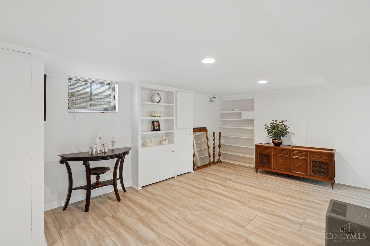 3685 Davenant Avenue