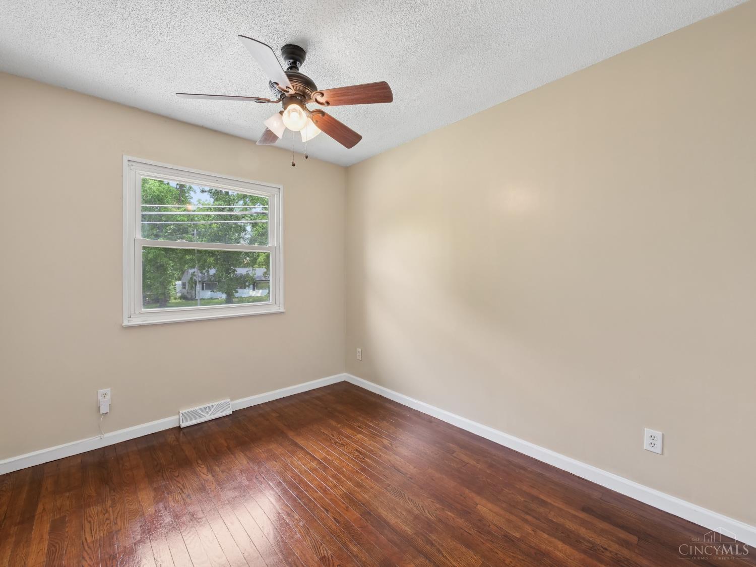 11623 Kenn Road