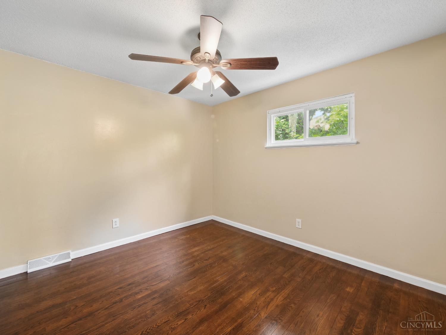11623 Kenn Road