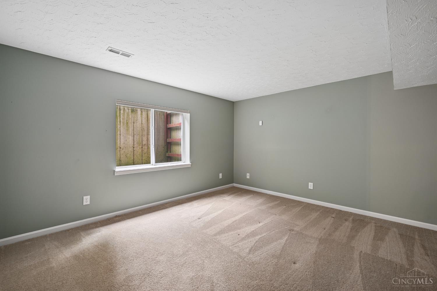 5252 Venetian