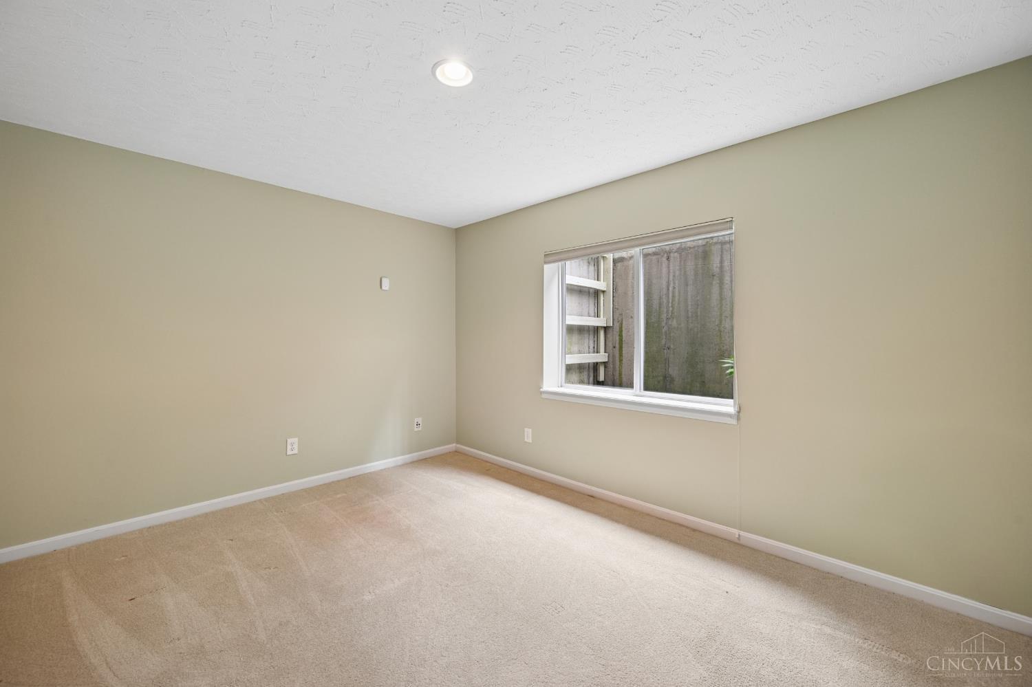 5252 Venetian