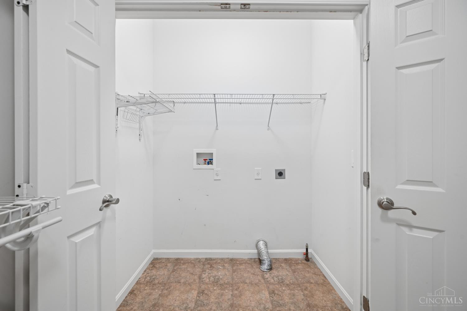 5252 Venetian