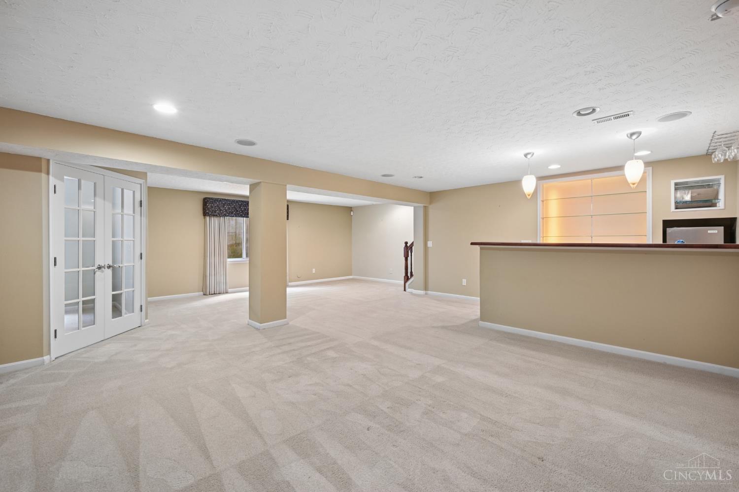 5252 Venetian