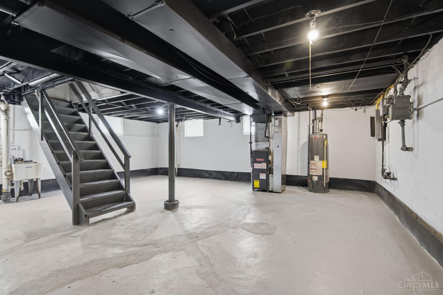 5482 Lawrence Road
