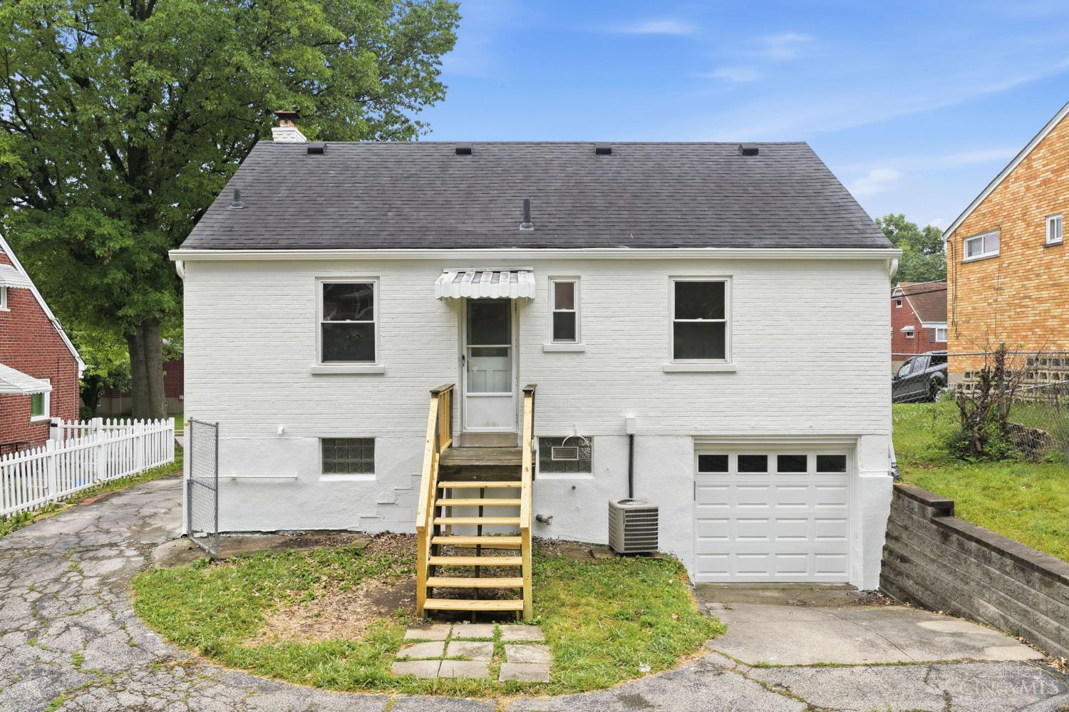 5482 Lawrence Road
