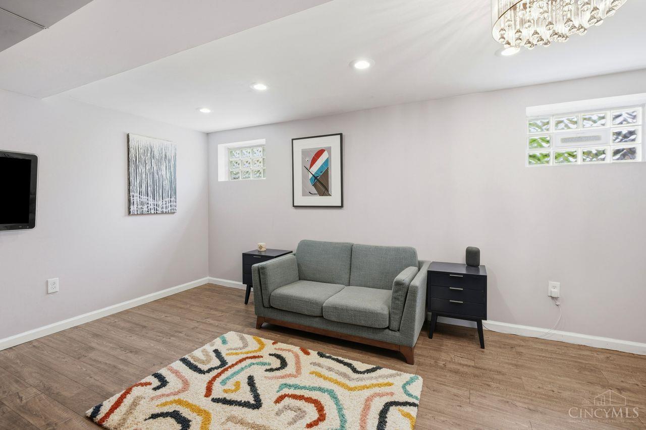 1302 Moonkist Court